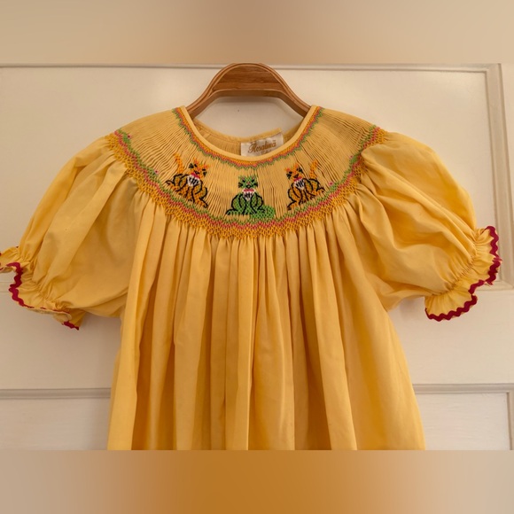 Rosalina smocked cat themed dress 4T - Picture 3 of 4
